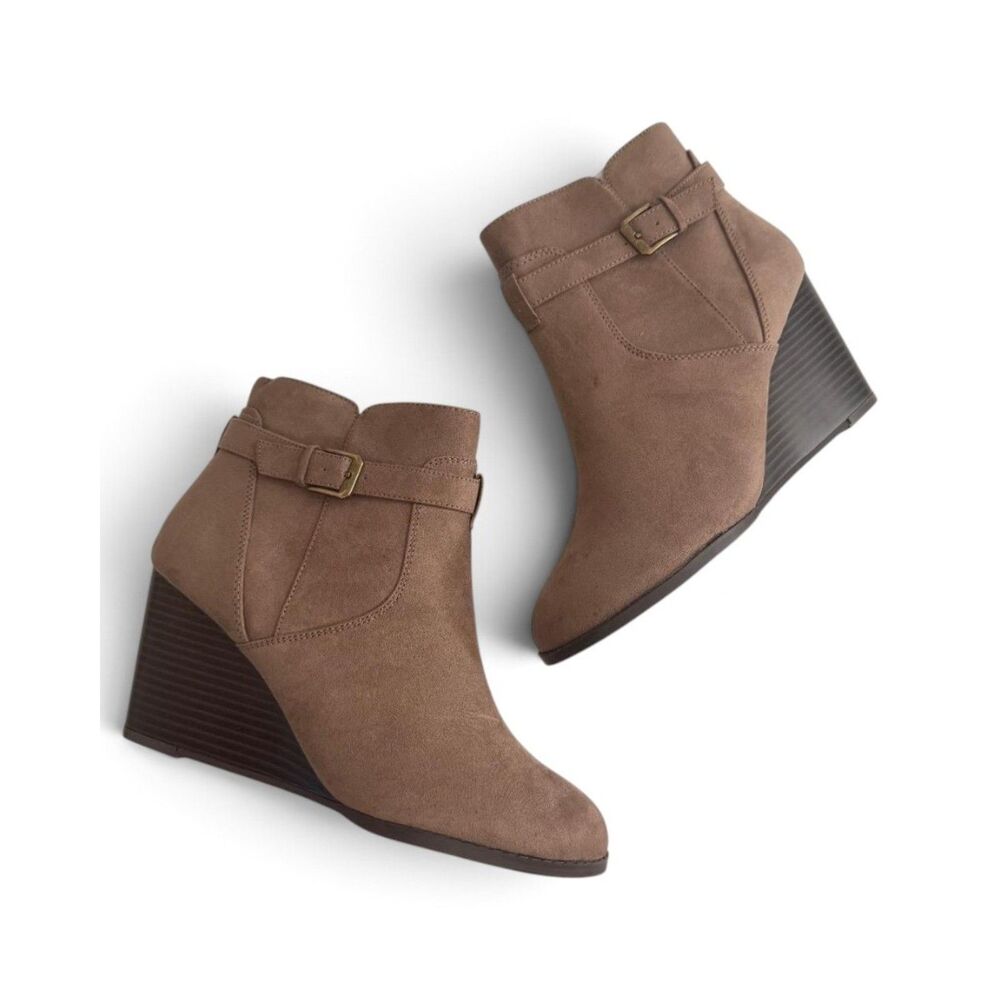 Market & Spruce Serah Tan Suede Wedge Ankle Boots, NWOT! Size US 8.5 Wide